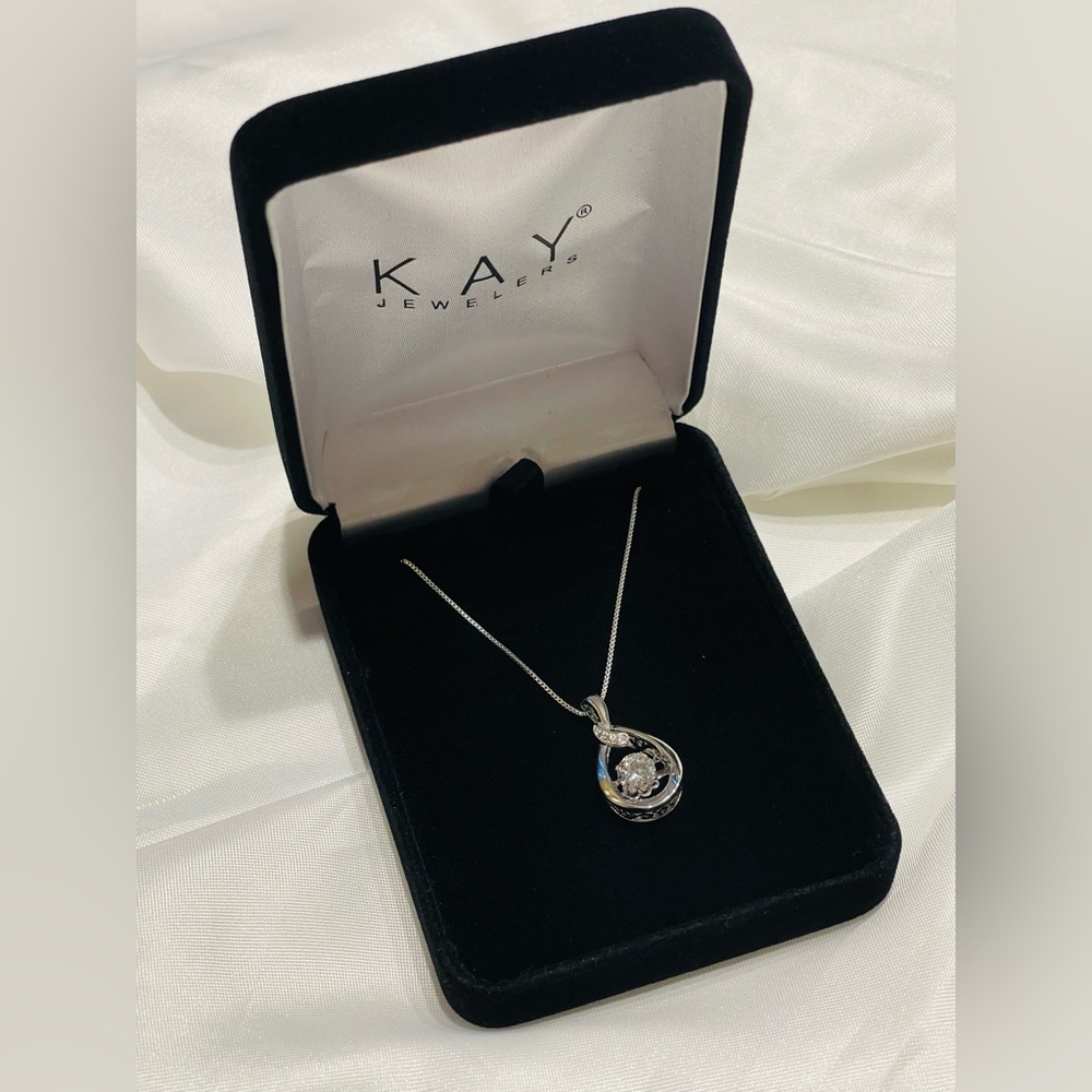 ✨White Sapphire Sterling Silver necklace